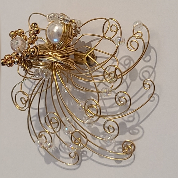VINTAGE GOLD GLASS SEED BEADS & FAUX PEARL WIRE WORK GUARDIAN ANGEL HALO BROOCH - Picture 15 of 15